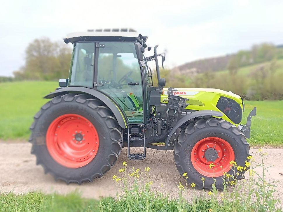 Claas CLAAS AXOS 240 Traktor Schlepper Frontlader - Konsolen Klima - טרקטור חקלאי: תמונה 3 Claas CLAAS AXOS 240 Traktor Schlepper Frontlader - Konsolen Klima - טרקטור חקלאי: תמונה 3