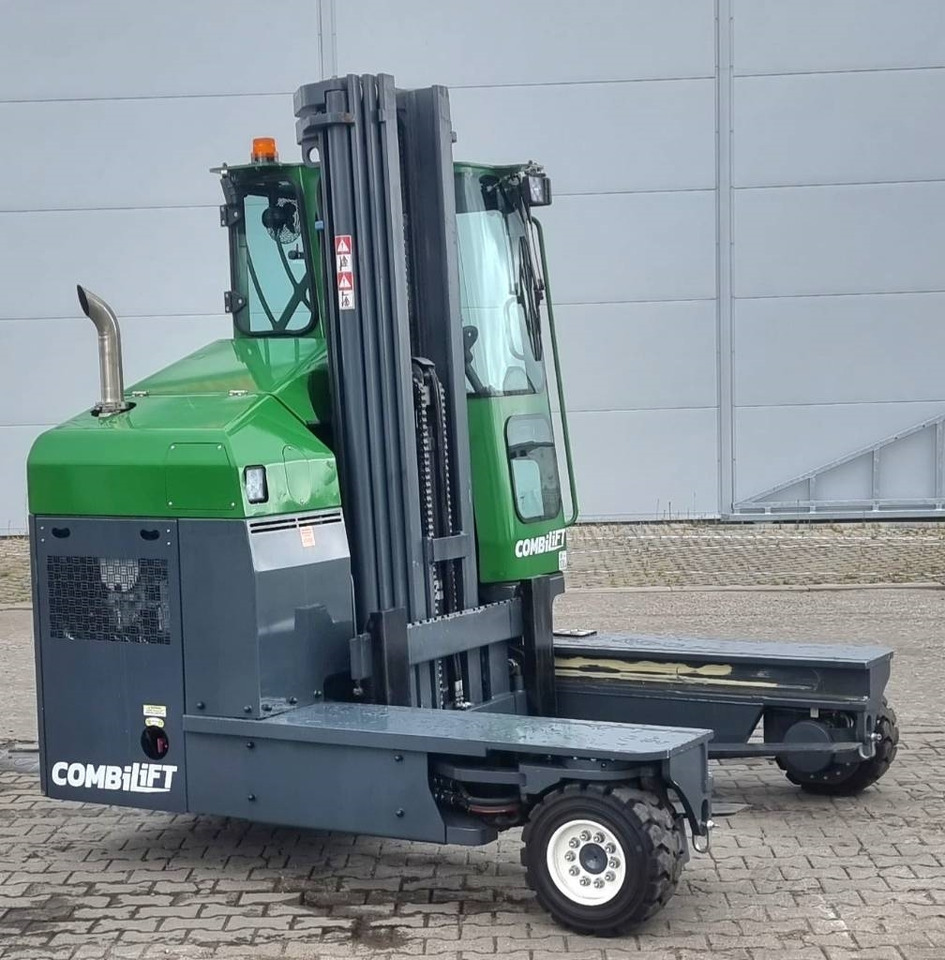 Combilift C 4000 MK4 DIESEL - משאית הגעה ב-4 דרכים: תמונה 4 Combilift C 4000 MK4 DIESEL - משאית הגעה ב-4 דרכים: תמונה 4