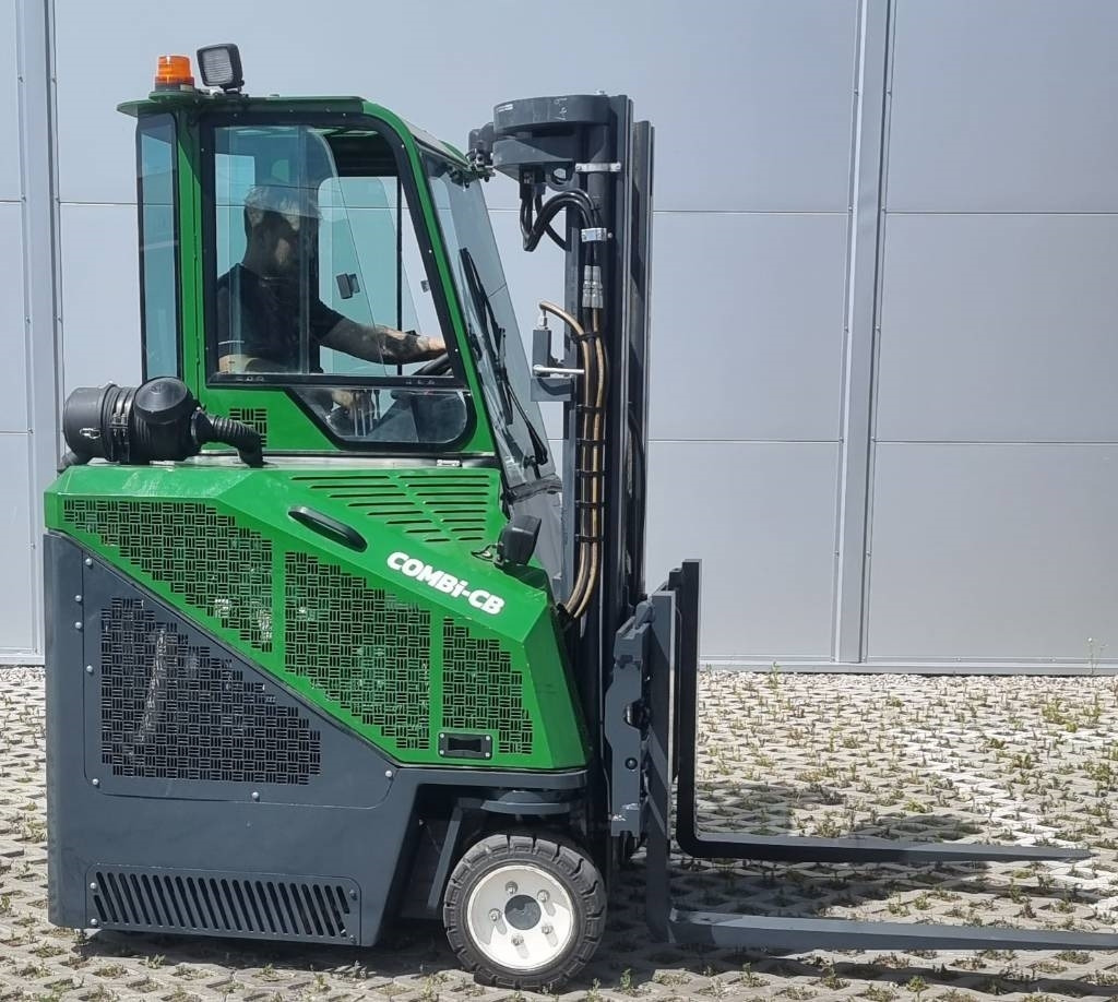 Combilift CB 2500 LPG - משאית הגעה ב-4 דרכים: תמונה 3 Combilift CB 2500 LPG - משאית הגעה ב-4 דרכים: תמונה 3