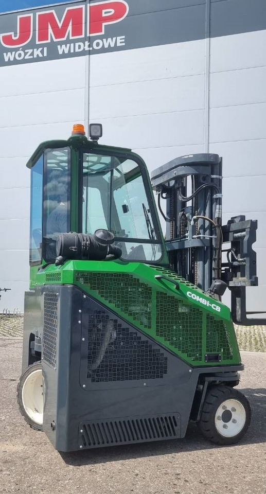 Combilift CB 2500 LPG - משאית הגעה ב-4 דרכים: תמונה 2 Combilift CB 2500 LPG - משאית הגעה ב-4 דרכים: תמונה 2