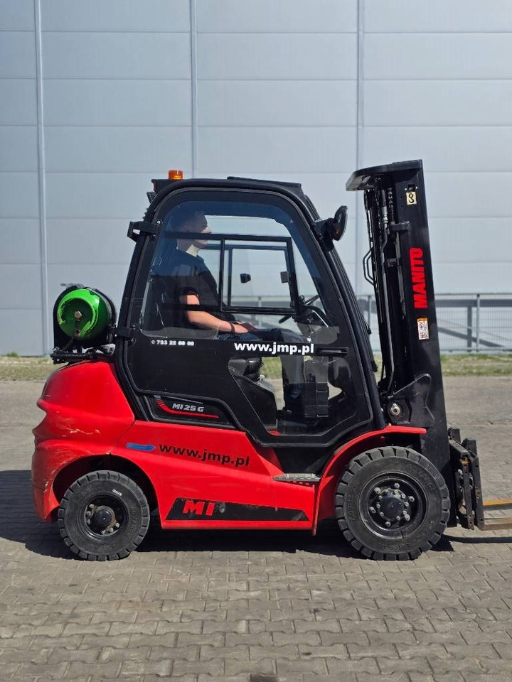 Manitou MI 25 G - מלגזת LPG: תמונה 3 Manitou MI 25 G - מלגזת LPG: תמונה 3