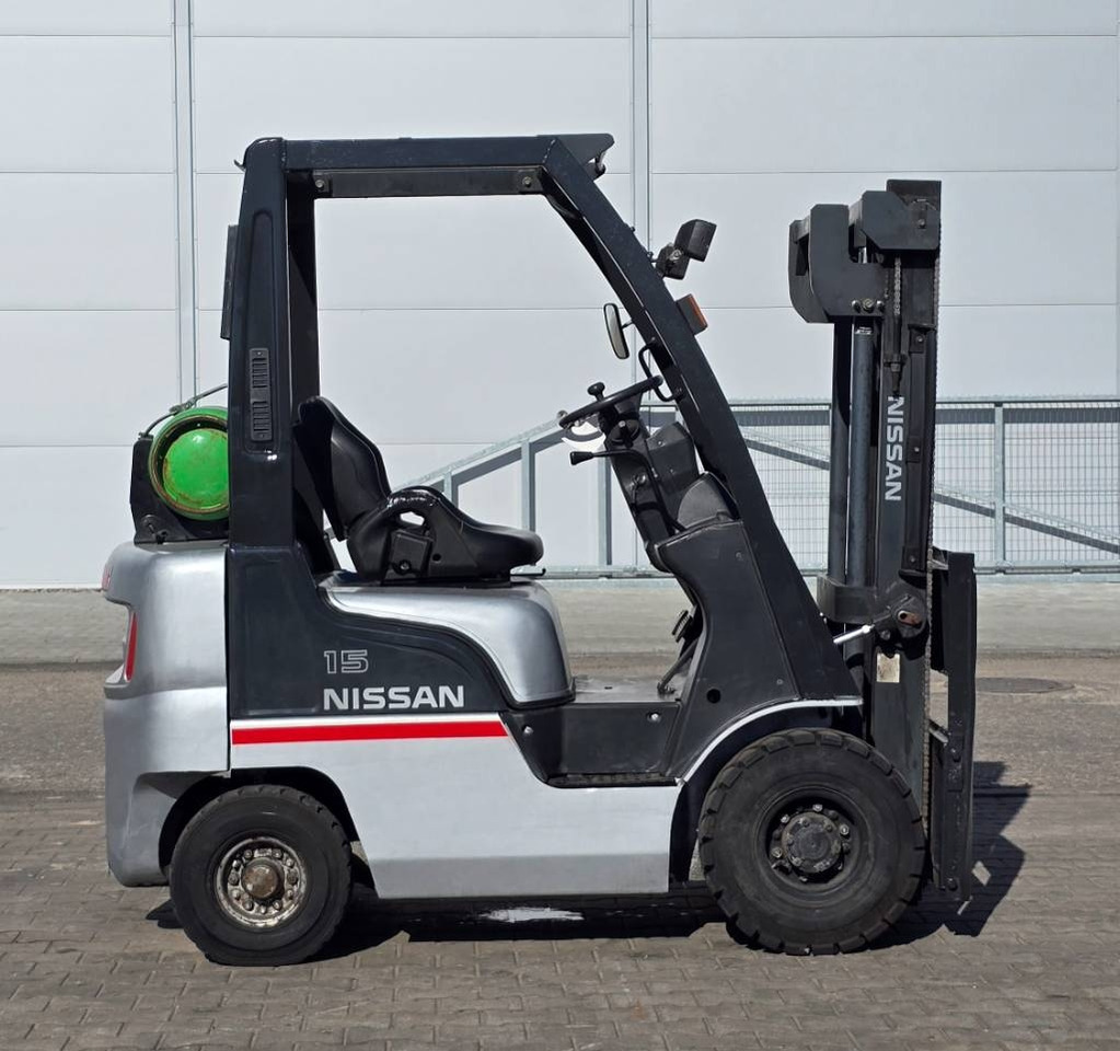 מלגזת LPG Nissan L01A15: תמונה 6 מלגזת LPG Nissan L01A15: תמונה 6