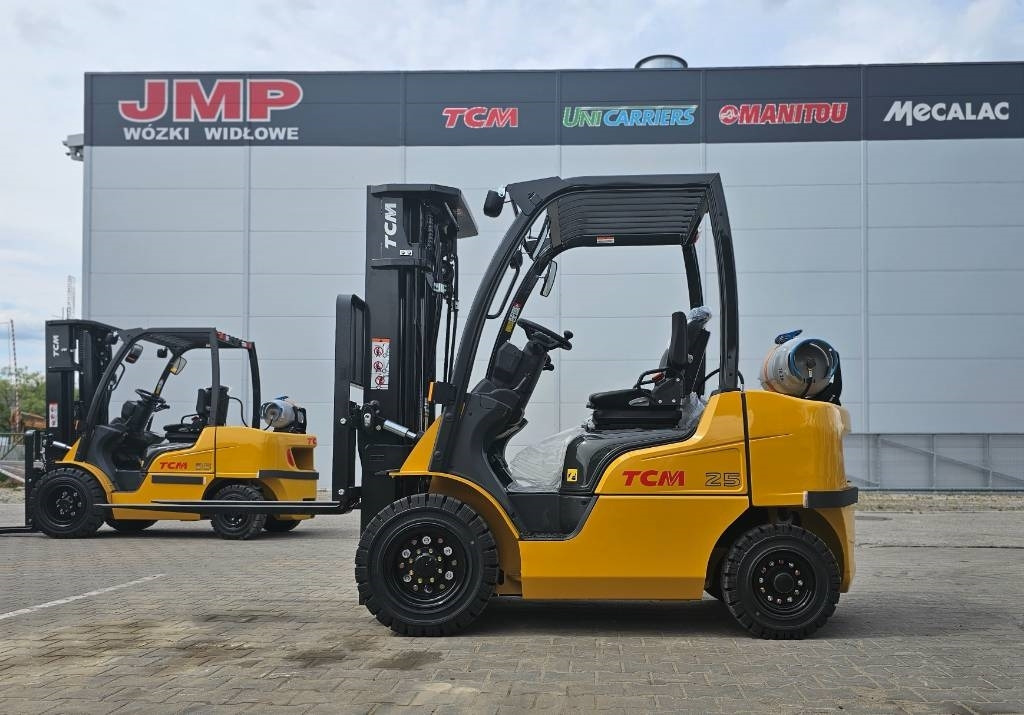 TCM FGE25-E2 UNUSED TRIPLEX 4700mm - מלגזת LPG: תמונה 4 TCM FGE25-E2 UNUSED TRIPLEX 4700mm - מלגזת LPG: תמונה 4