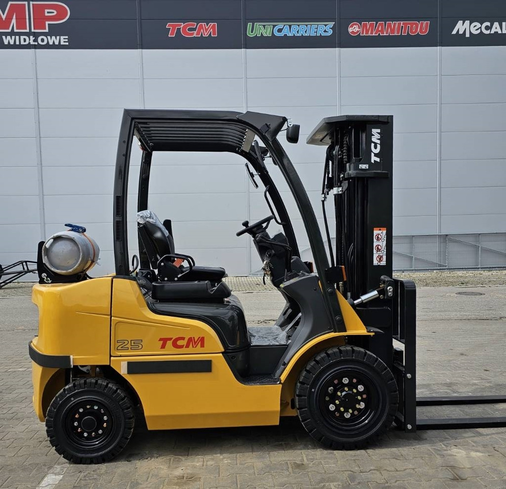 חָדָשׁ מלגזת LPG TCM FGE25-E2 UNUSED TRIPLEX 4700mm: תמונה 11