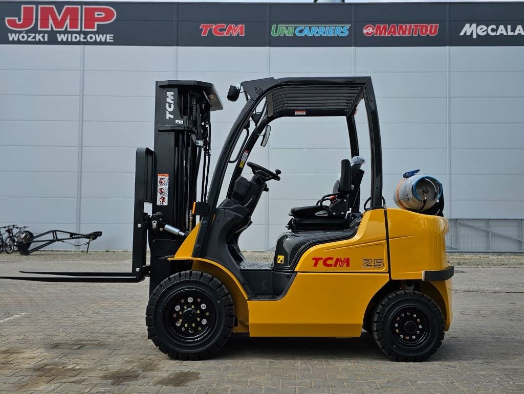 TCM FGE25-E2 UNUSED TRIPLEX 4700mm - מלגזת LPG: תמונה 5 TCM FGE25-E2 UNUSED TRIPLEX 4700mm - מלגזת LPG: תמונה 5