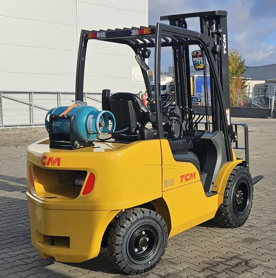 TCM FGE35-E2 BRAND NEW D3700mm - מלגזת LPG: תמונה 2 TCM FGE35-E2 BRAND NEW D3700mm - מלגזת LPG: תמונה 2