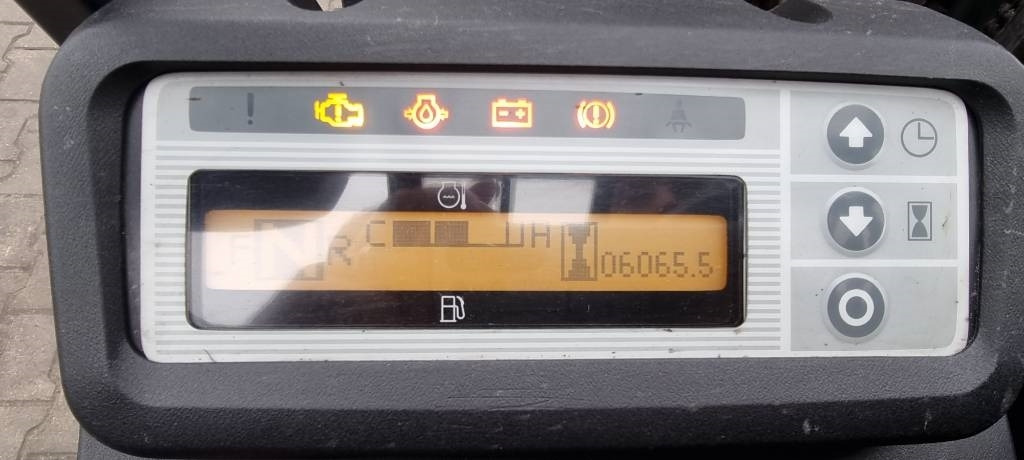 מלגזת LPG UniCarriers U1D2A25LQ DX25: תמונה 11 מלגזת LPG UniCarriers U1D2A25LQ DX25: תמונה 11