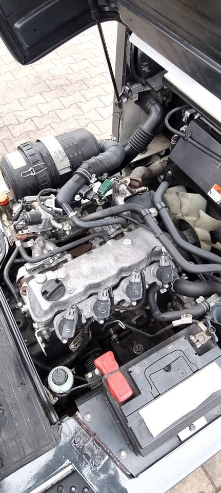 מלגזת LPG UniCarriers U1D2A25LQ DX25: תמונה 12 מלגזת LPG UniCarriers U1D2A25LQ DX25: תמונה 12