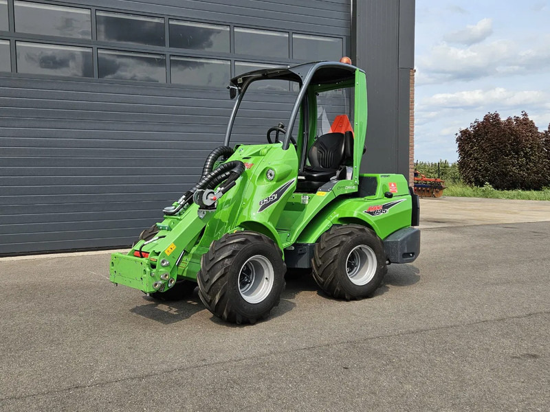 מעמיס רצועות קומפקטי Avant 635i Rental mini-shovel: תמונה 8