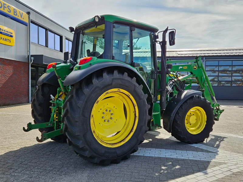 John Deere met 631 voorlader 6230 - טרקטור חקלאי: תמונה 3 John Deere met 631 voorlader 6230 - טרקטור חקלאי: תמונה 3