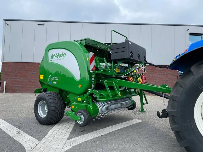McHale F5400 - מכונת צרור עגולה: תמונה 1 McHale F5400 - מכונת צרור עגולה: תמונה 1