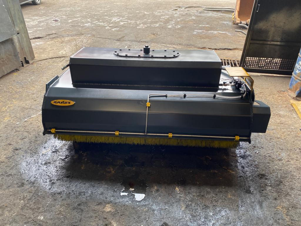 Bobcat - מטאטא עבור כלי רכב עירוני/ מיוחד: תמונה 5 Bobcat - מטאטא עבור כלי רכב עירוני/ מיוחד: תמונה 5