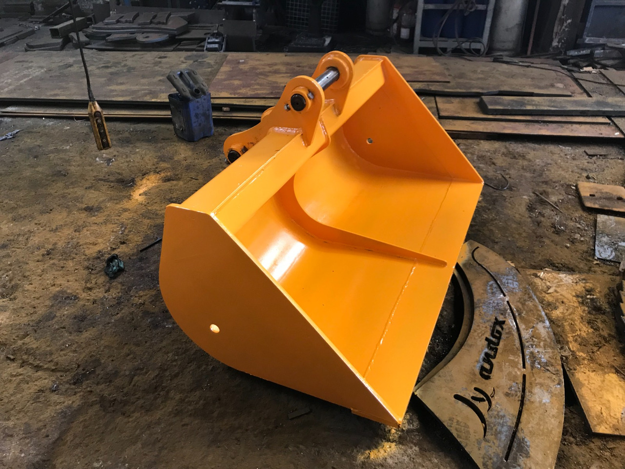 Volvo - דלי מעמיס עבור מכונת בנייה: תמונה 3 Volvo - דלי מעמיס עבור מכונת בנייה: תמונה 3