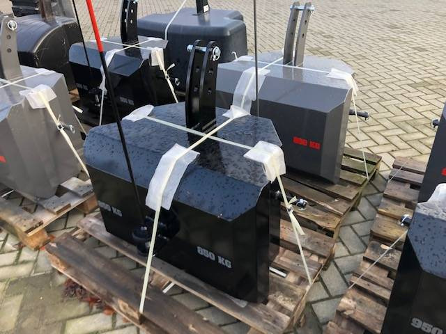 Bemu 850 KG Staal gewicht - משקל נגד עבור מכונה חקלאית: תמונה 1 Bemu 850 KG Staal gewicht - משקל נגד עבור מכונה חקלאית: תמונה 1