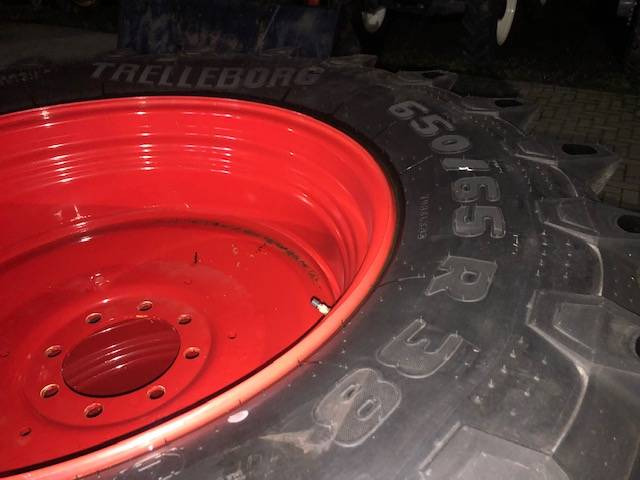 גלגלים וצמיגים עבור מכונה חקלאית Trelleborg 650/65 R38 + 540/65 R28 TM800: תמונה 14