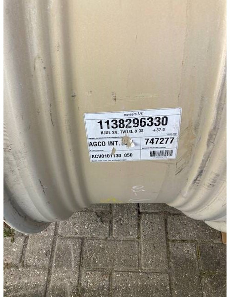 Valtra 18x38 - גלגלים וצמיגים עבור מכונה חקלאית: תמונה 2 Valtra 18x38 - גלגלים וצמיגים עבור מכונה חקלאית: תמונה 2