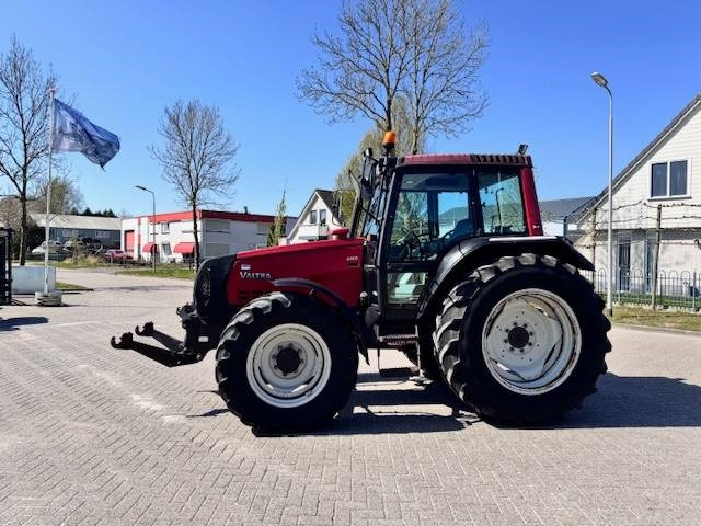 Valtra 6400, Luchtremmen, Fronthef, Frontaftakas - טרקטור חקלאי: תמונה 1 Valtra 6400, Luchtremmen, Fronthef, Frontaftakas - טרקטור חקלאי: תמונה 1