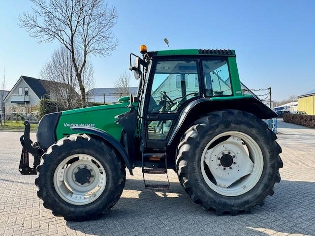 Valtra 6650 Hitech, FH+PTO, 8265 uur! - טרקטור חקלאי: תמונה 4 Valtra 6650 Hitech, FH+PTO, 8265 uur! - טרקטור חקלאי: תמונה 4