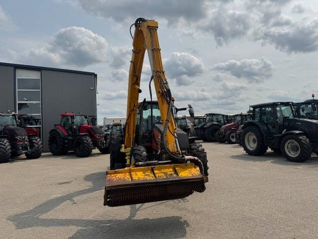 Valtra 8150 hitech met Bos maaiarm met klepelmaaier - טרקטור חקלאי: תמונה 5 Valtra 8150 hitech met Bos maaiarm met klepelmaaier - טרקטור חקלאי: תמונה 5