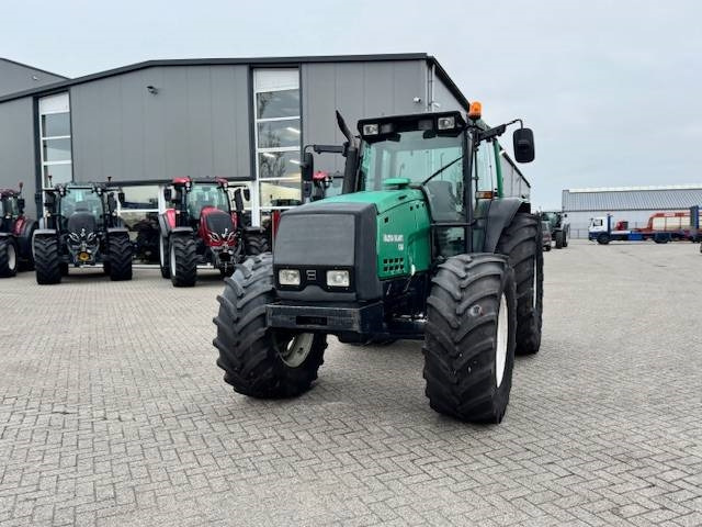 Valtra 8350 Hitech - טרקטור חקלאי: תמונה 5 Valtra 8350 Hitech - טרקטור חקלאי: תמונה 5