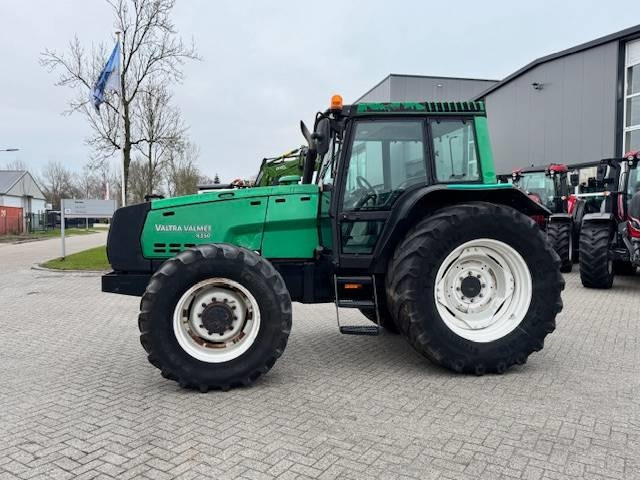 Valtra 8350 Hitech - טרקטור חקלאי: תמונה 1 Valtra 8350 Hitech - טרקטור חקלאי: תמונה 1
