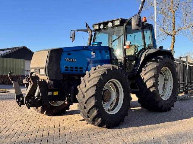 Valtra 8550 Hitech! - טרקטור חקלאי: תמונה 1 Valtra 8550 Hitech! - טרקטור חקלאי: תמונה 1