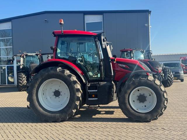 Valtra N134 Hitech - טרקטור חקלאי: תמונה 5 Valtra N134 Hitech - טרקטור חקלאי: תמונה 5