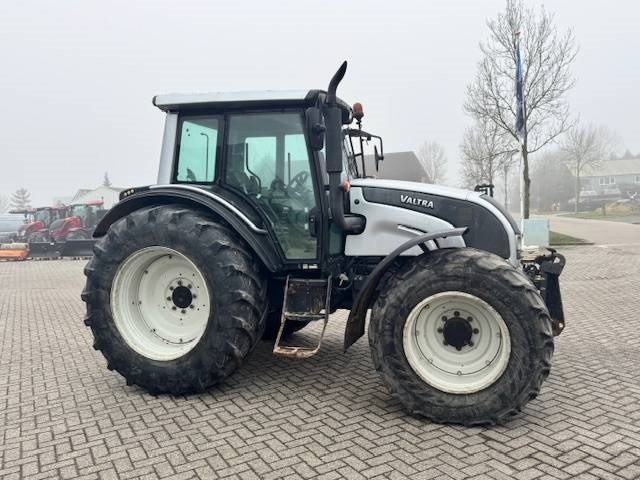 Valtra N141 hitech, Fronthef, Frontpto - טרקטור חקלאי: תמונה 4 Valtra N141 hitech, Fronthef, Frontpto - טרקטור חקלאי: תמונה 4