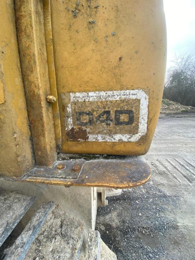 דחפור Caterpillar D4D: תמונה 12