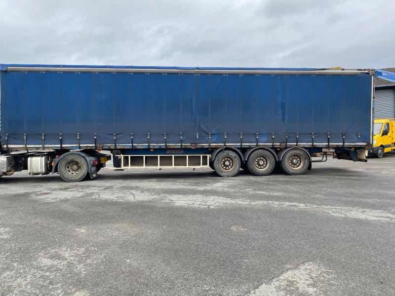 Fruehauf GT TRAILOR - סמיטריילר עם וילונות צד: תמונה 2 Fruehauf GT TRAILOR - סמיטריילר עם וילונות צד: תמונה 2