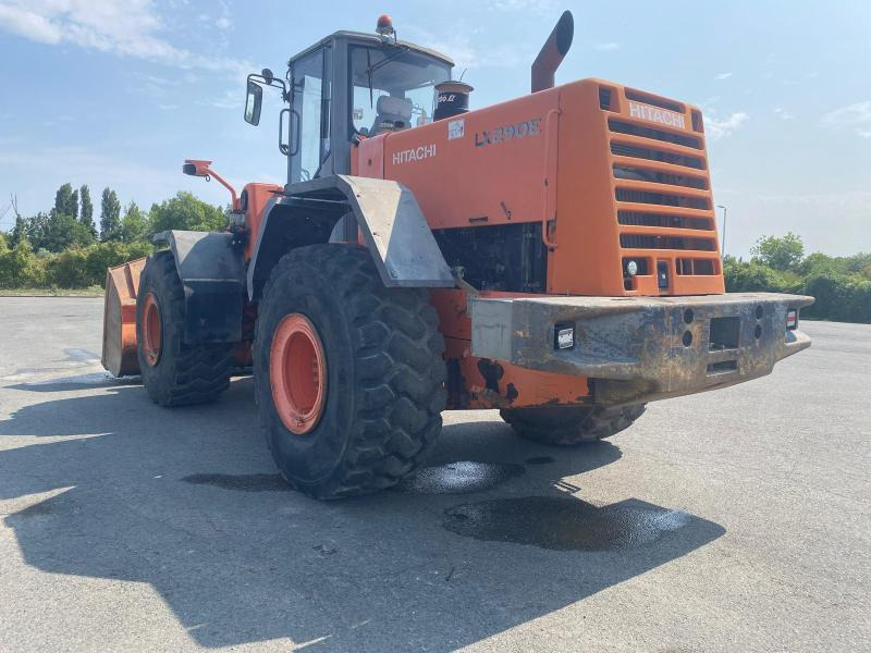 Hitachi LX290 - מעמיס גלגלים: תמונה 4 Hitachi LX290 - מעמיס גלגלים: תמונה 4