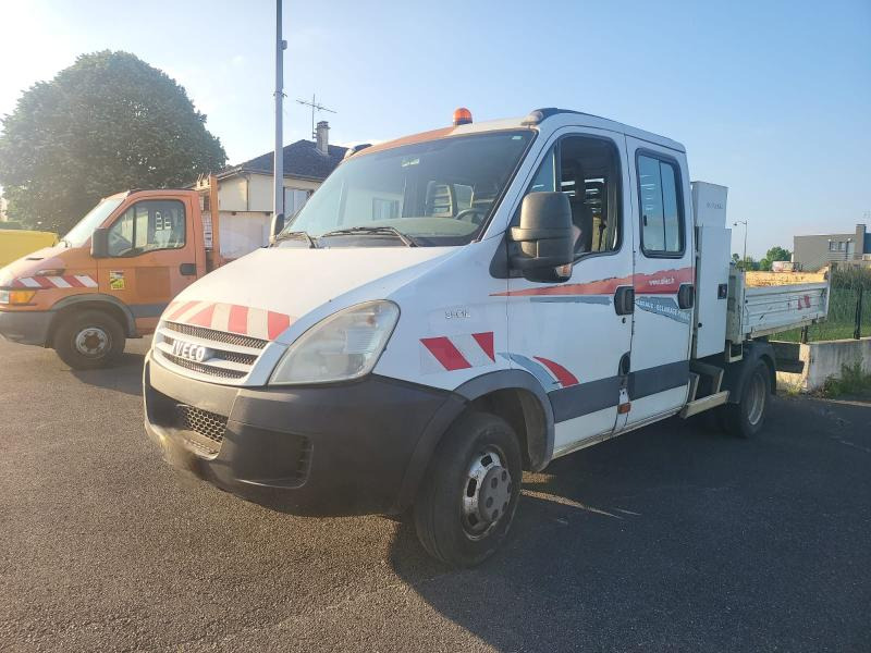 Iveco 35C12 - כלי רכב מסחרי מזהיר: תמונה 4 Iveco 35C12 - כלי רכב מסחרי מזהיר: תמונה 4