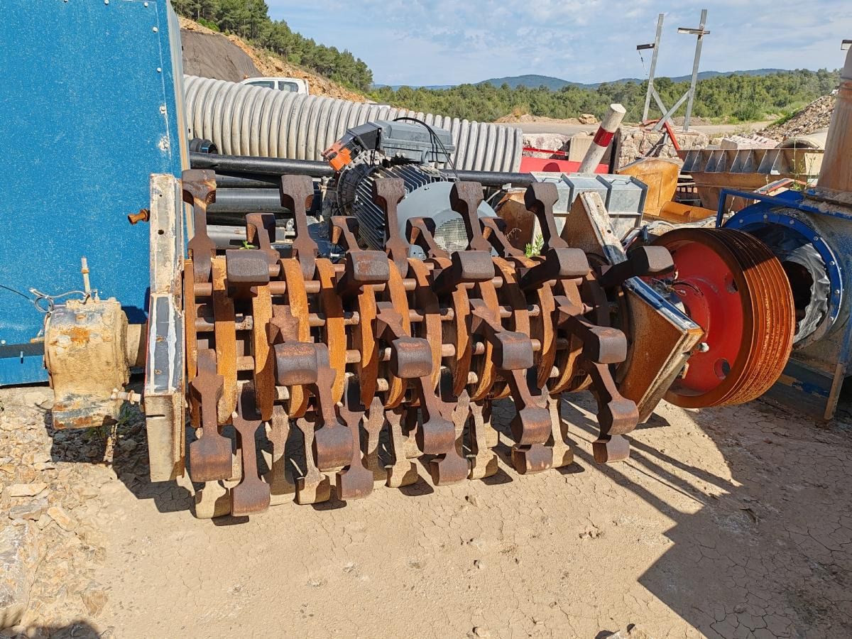 Sandvik GM420-14 - מגרסת התנגשות: תמונה 2 Sandvik GM420-14 - מגרסת התנגשות: תמונה 2