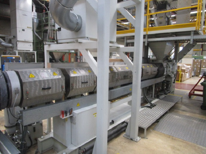 AMUT FLAT FILM EXTRUDER EA-160 FÜR PS/PP - מכונת אריזה: תמונה 4 AMUT FLAT FILM EXTRUDER EA-160 FÜR PS/PP - מכונת אריזה: תמונה 4