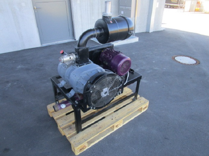 BARRATI VAKUUMPUMPE MIT GESTELL MIT ANSAUGFILTER UND SCHALLDÄMPFER - מכונת אריזה: תמונה 2 BARRATI VAKUUMPUMPE MIT GESTELL MIT ANSAUGFILTER UND SCHALLDÄMPFER - מכונת אריזה: תמונה 2