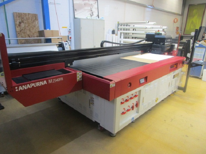 FLACHBETT-UV-GROSSFORMATDRUCKER AGFA ANAPURNA M2540 FB - מכונת הדפסה דיגיטלית: תמונה 2 FLACHBETT-UV-GROSSFORMATDRUCKER AGFA ANAPURNA M2540 FB - מכונת הדפסה דיגיטלית: תמונה 2