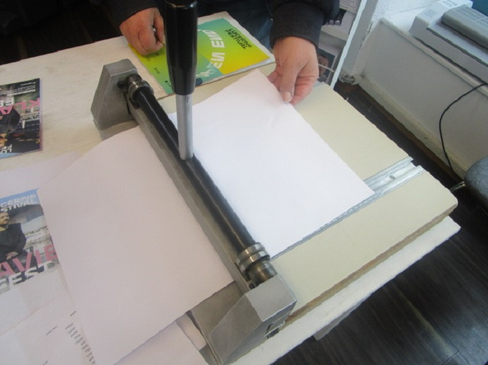 HAND RILLER A3 - מכונת הדפסה: תמונה 2 HAND RILLER A3 - מכונת הדפסה: תמונה 2