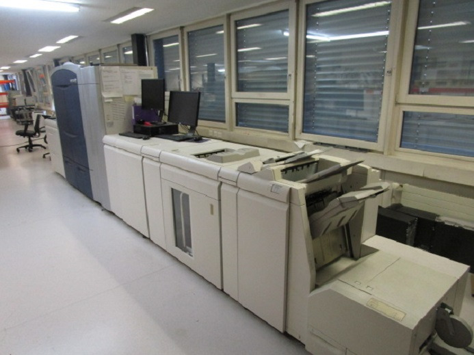 XEROX COLORPRESS 1000 / Colour 1000 mit Freeflow Printserver und Clear Toner - מכונת הדפסה דיגיטלית: תמונה 5 XEROX COLORPRESS 1000 / Colour 1000 mit Freeflow Printserver und Clear Toner - מכונת הדפסה דיגיטלית: תמונה 5