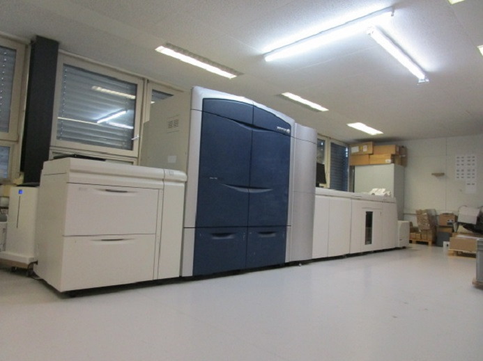 XEROX COLORPRESS 1000 / Colour 1000 mit Freeflow Printserver und Clear Toner - מכונת הדפסה דיגיטלית: תמונה 2 XEROX COLORPRESS 1000 / Colour 1000 mit Freeflow Printserver und Clear Toner - מכונת הדפסה דיגיטלית: תמונה 2