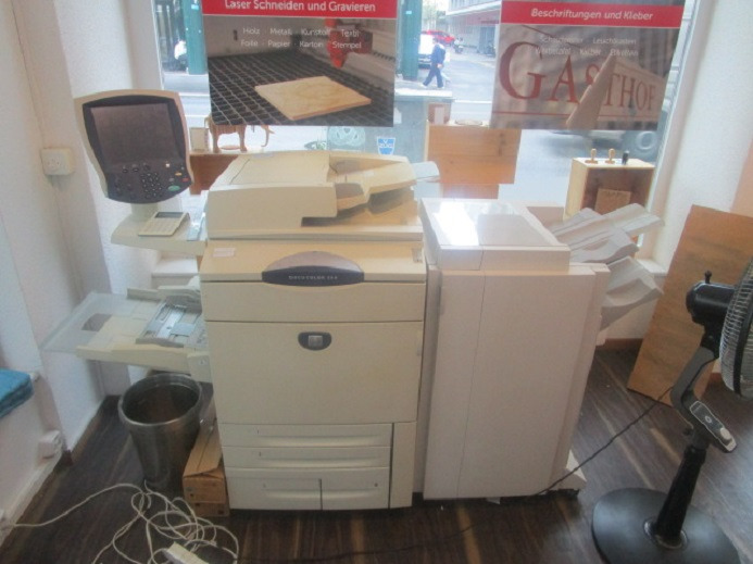 XEROX DC250 (Drucken, Kopieren, Scannen) mit Broschürenfinischer - מכונת הדפסה דיגיטלית: תמונה 1 XEROX DC250 (Drucken, Kopieren, Scannen) mit Broschürenfinischer - מכונת הדפסה דיגיטלית: תמונה 1