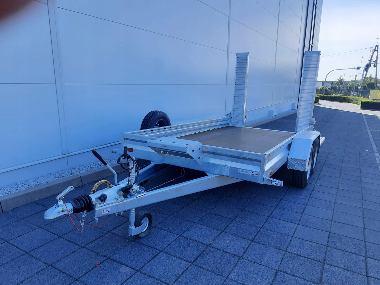 PRZYCZEPA DO KOPARKI MINIKOPARKI ŁADOWARKI Z NAJAZDAMI ALUMINIOWYMI 3500 KG / EXCAVATOR MINI EXCAVATOR LOADER TRAILER WITH ALUMINUM RAMPS 3500 KG - קרון נגרר לצמחים: תמונה 2 PRZYCZEPA DO KOPARKI MINIKOPARKI ŁADOWARKI Z NAJAZDAMI ALUMINIOWYMI 3500 KG / EXCAVATOR MINI EXCAVATOR LOADER TRAILER WITH ALUMINUM RAMPS 3500 KG - קרון נגרר לצמחים: תמונה 2