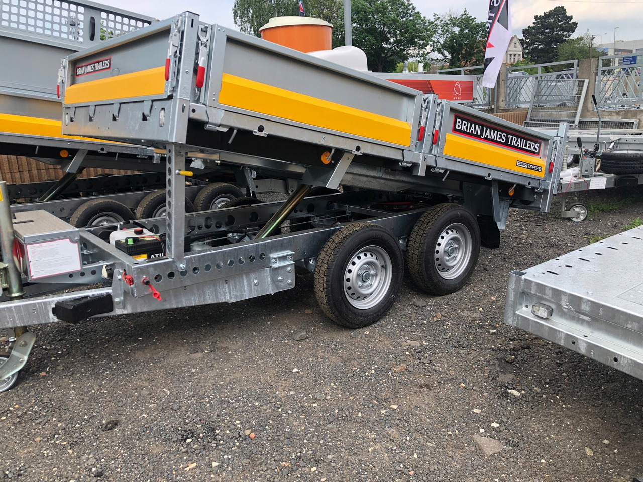 PRZYCZEPA WYWROTKA BJT CARGO TIPPER 3,6x2, 3,5T, 2 OS / BJT CARGO Tipper Trailer 3.6x2, 3.5T, 2 Axles - קרון נגרר עם מזהיר: תמונה 2 PRZYCZEPA WYWROTKA BJT CARGO TIPPER 3,6x2, 3,5T, 2 OS / BJT CARGO Tipper Trailer 3.6x2, 3.5T, 2 Axles - קרון נגרר עם מזהיר: תמונה 2