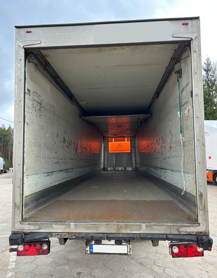 Schmitz Cargobull CHŁODNIA / IZOTERMA / KONTENER / MAGAZYN / 3 SZTUKI !! - סמיטריילר עם קירור: תמונה 4 Schmitz Cargobull CHŁODNIA / IZOTERMA / KONTENER / MAGAZYN / 3 SZTUKI !! - סמיטריילר עם קירור: תמונה 4