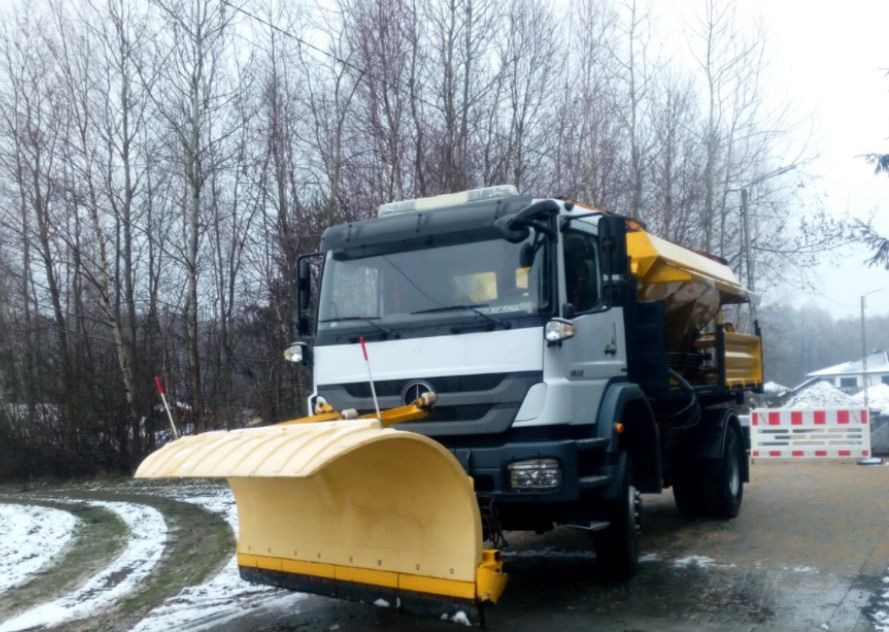 Mercedes-Benz Axor 1824 - מפלסת שלג: תמונה 1 Mercedes-Benz Axor 1824 - מפלסת שלג: תמונה 1