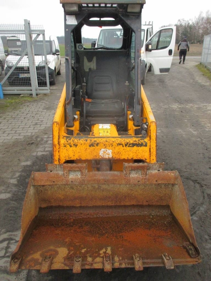 Bobcat S 70 - מעמיס היגוי החלקה: תמונה 3 Bobcat S 70 - מעמיס היגוי החלקה: תמונה 3