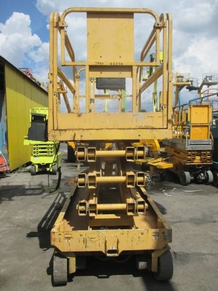 Genie GS 2646 - מעלית מספריים: תמונה 3 Genie GS 2646 - מעלית מספריים: תמונה 3