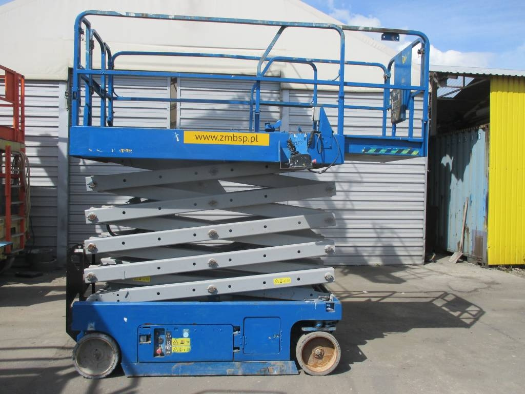 Genie GS 3246 - מעלית מספריים: תמונה 1 Genie GS 3246 - מעלית מספריים: תמונה 1