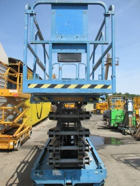 Genie GS 3246 - מעלית מספריים: תמונה 3 Genie GS 3246 - מעלית מספריים: תמונה 3