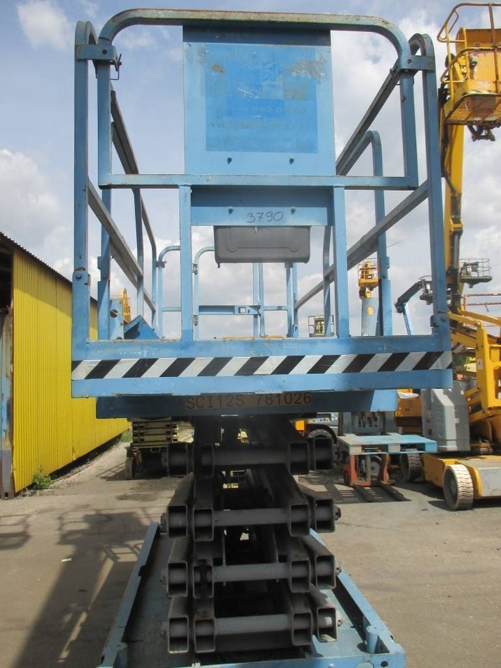 Genie GS 3246  - מעלית מספריים: תמונה 3 Genie GS 3246  - מעלית מספריים: תמונה 3