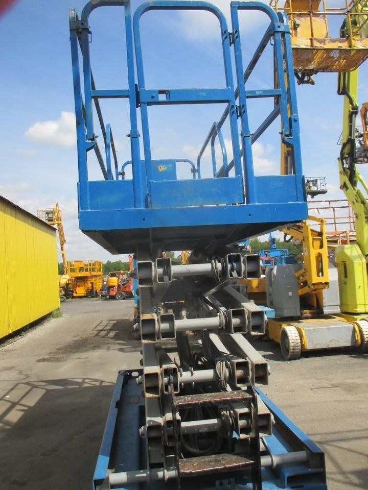 Genie GS 3246 - מעלית מספריים: תמונה 3 Genie GS 3246 - מעלית מספריים: תמונה 3